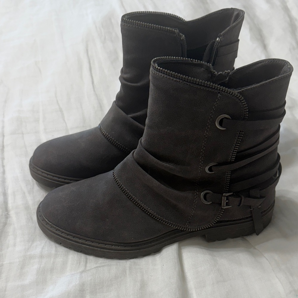 Very G Faux Gray Ankle Booties